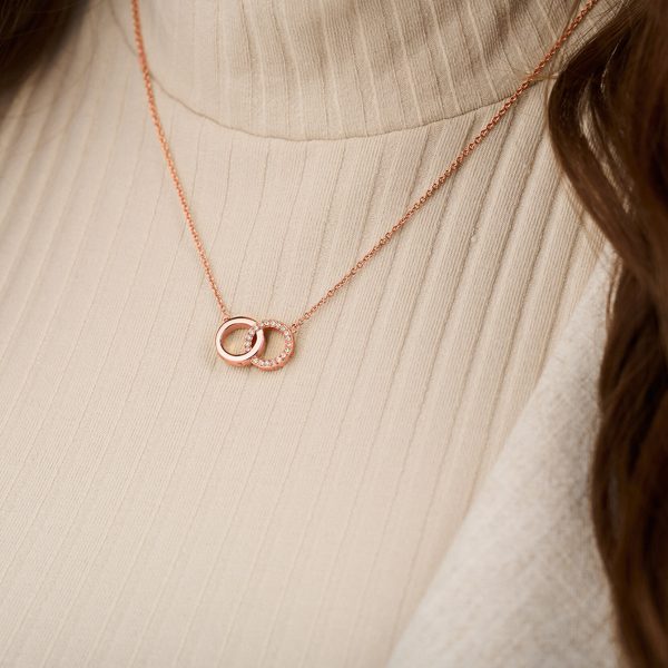 Rose Gold Interlink Necklace - Image 3
